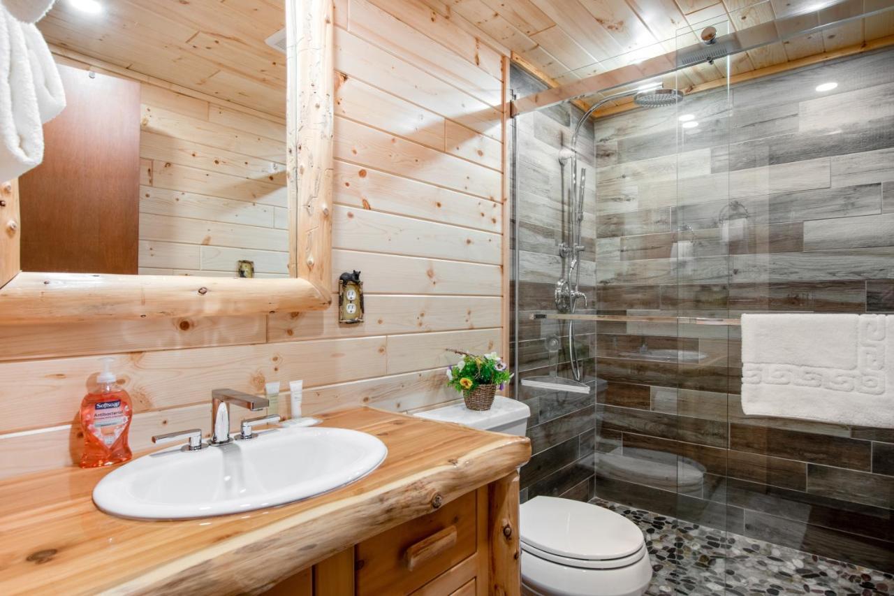 Catfish Lake Home Eagle River Exterior photo